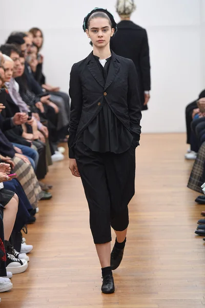 Look 25